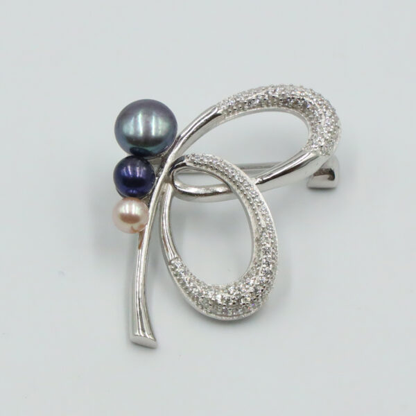 Brooch 003