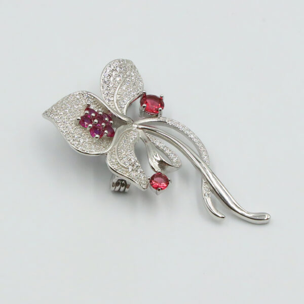 Brooch 004