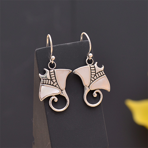 Earrings 002 E