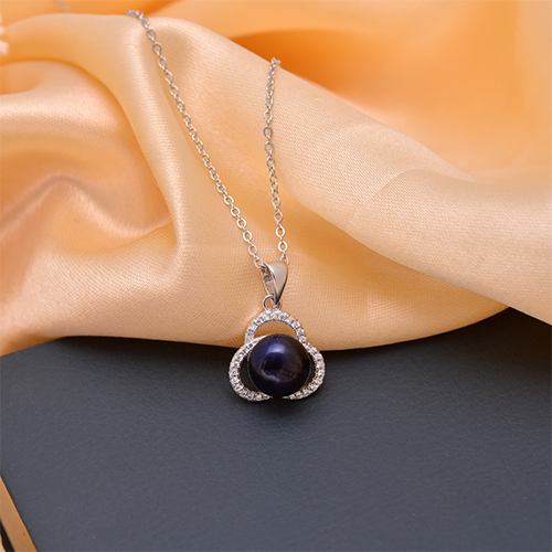 Pendant 006